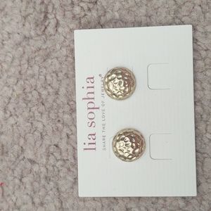 Matte gold stud earrings
